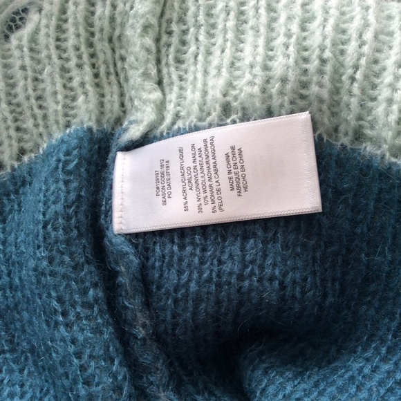 Splendid distressed blue on blue sweater xs oversized plus NWT - Picture 4 of 10